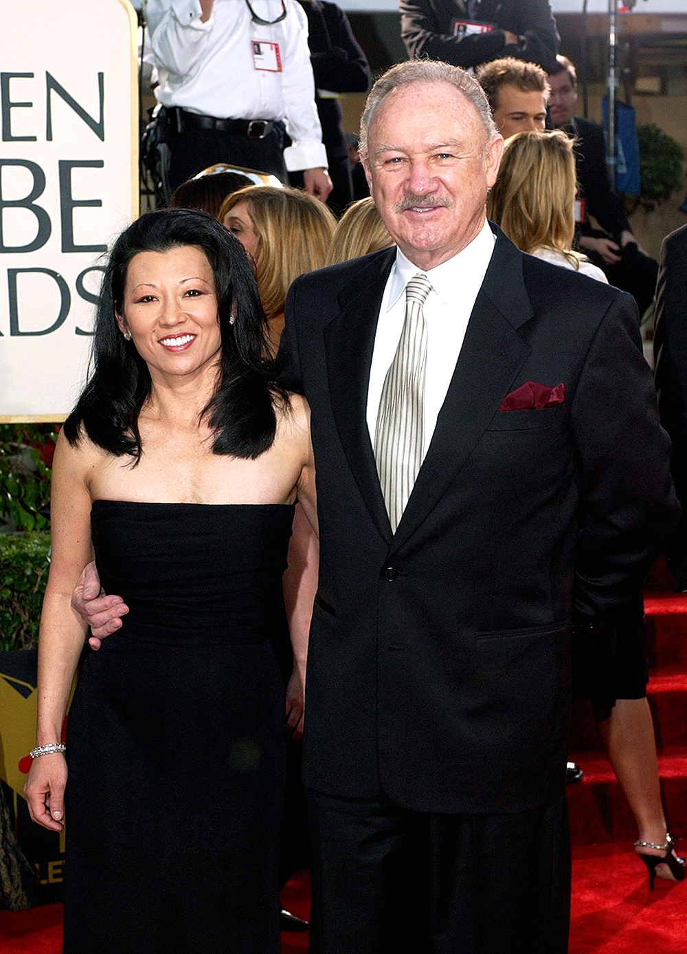 HACKMAN ARAKAWA Schauspieler Gene Hackman kommt mit seiner Frau Betsy Arakawa zum 60 Golden Globe Awards in Beverly Hills, CA, wo er den Cecil B. deMille Award der Hollywood Foreign Press Association für herausragende Beiträge zur Unterhaltung erhält zweite Frau, Betsy Arakawa, für die 60. jährlichen Golden Globe Awards. (Shutterstock)...</h2></div>
                                                <div class=