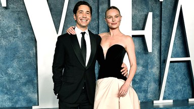 Justin Long, Kız Arkadaşı Kate Bosworth'un Oscar Makyajını Yapıyor (Veya Yapmaya Çalışıyor) – Hollywood Life