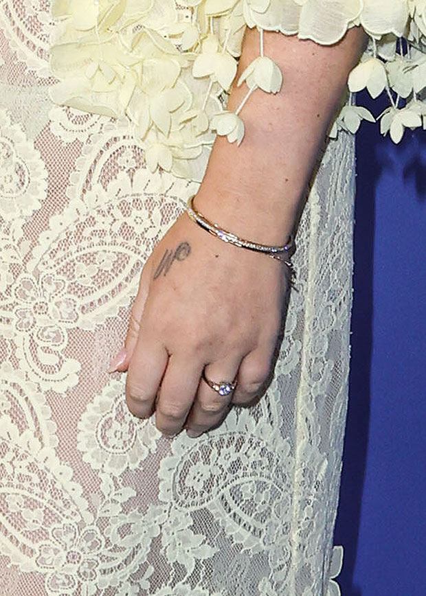 Lana Del Rey Wears Engagement-Like Ring on the Red Carpet [PHOTOS]