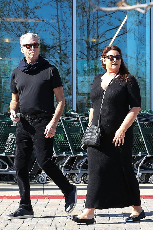 Pierce Brosnan Wife Keely At Book Signing In Malibu Photos   Pierce Brosnan Wife Keely Backgrid Embed 