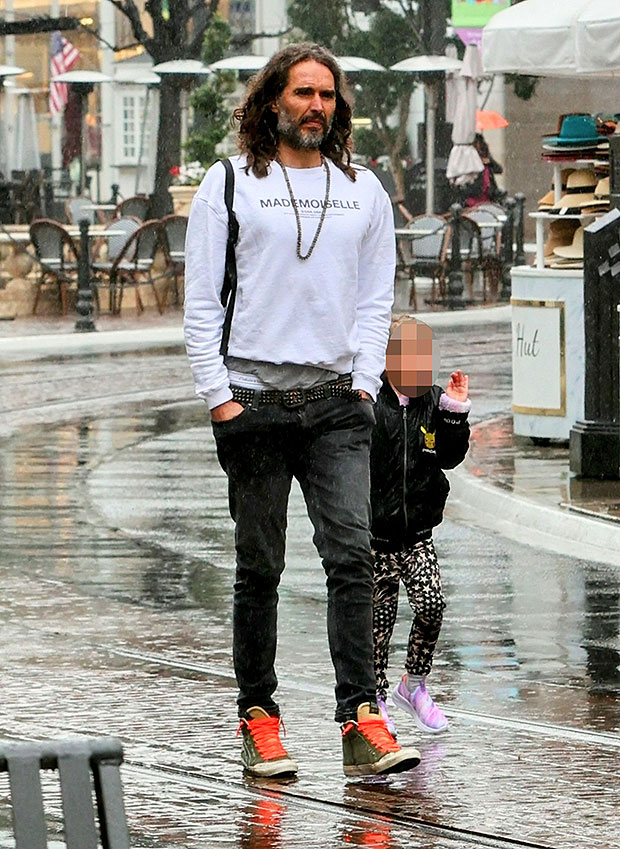 Russell Brand’s Kids Learn About His Only Daughter Mabel Here