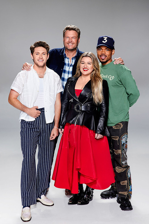 The Voice coaches Kelly Clarkson, John Legend, more cover More Than Words