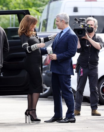 Los Angeles, CA  - Lisa Vanderpump gets a hug from host Andy Cohen as she arrives at her ‘Vanderpump Reunion special’ as cast members anticipate a drama-filled day!Pictured: Lisa Vanderpump, Andy CohenBACKGRID USA 23 MARCH 2023 USA: +1 310 798 9111 / usasales@backgrid.comUK: +44 208 344 2007 / uksales@backgrid.com*UK Clients - Pictures Containing ChildrenPlease Pixelate Face Prior To Publication*