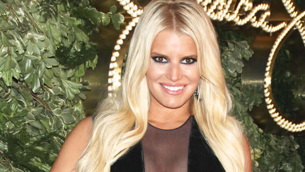 Jessica Simpson Rocks Black Lace Bra In Sexy New Photo – Hollywood Life