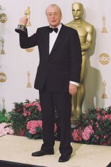 Michael Caine
72nd Annual Academy Awards Deadline Room
March 26, 2000 - Los Angeles, CA
Michael Caine
72nd Annual Academy Awards Deadline Room
Shrine Auditorium
Photo ® Berliner Studio/BEImages