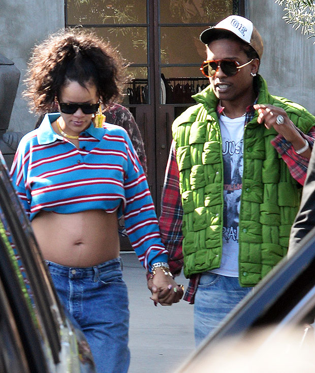 Rihanna Bares Baby Bump In Crop Top, Jeans With ASAP Rocky: Photos –  Hollywood Life