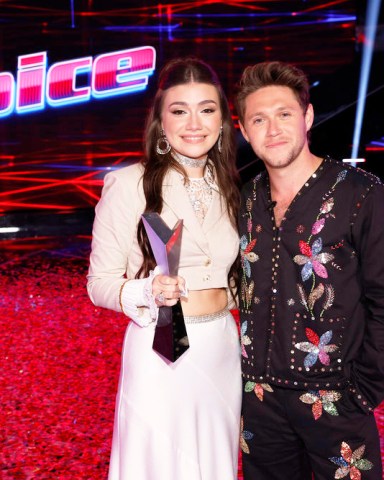 THE VOICE -- “Finale, Part 2”  Episode 2316B -- Pictured: (l-r) Gina Miles, Niall Horan -- (Photo by: Trae Patton/NBC)