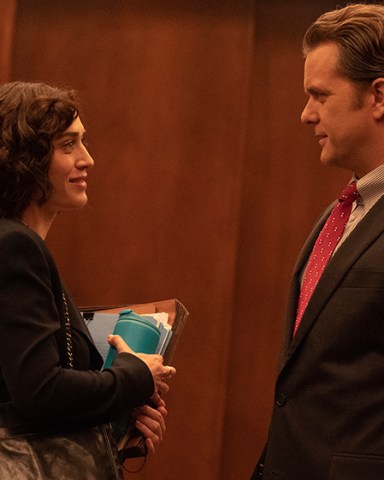 Lizzy Caplan as Alex Forrest and Joshua Jackson as Dan Gallagher in Fatal Attraction streaming on Paramount+ 2022. Photo credit: Monty Brinton/Paramount+