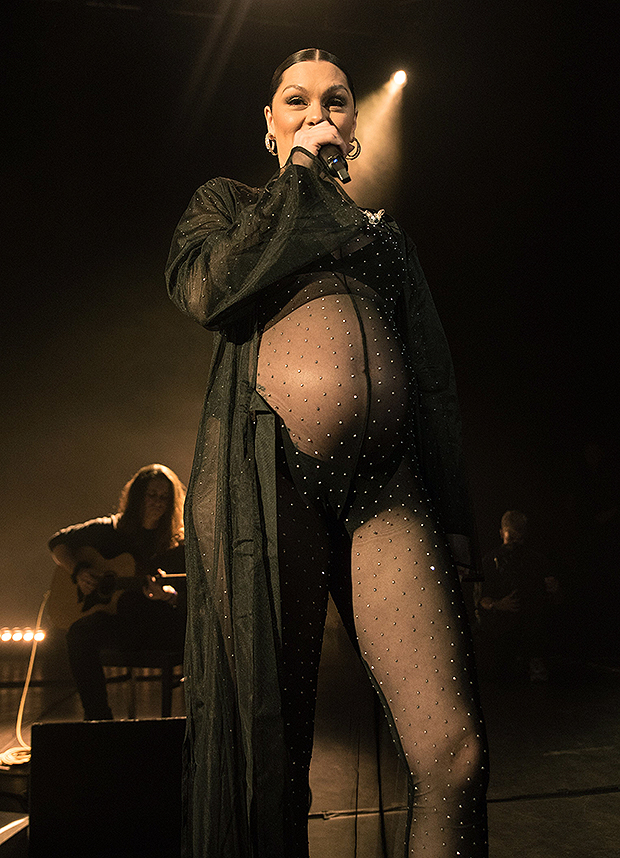 Jessie J pregnant