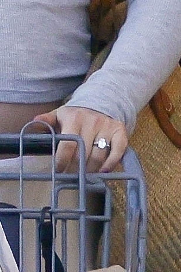 Jonah Hill's rumored fiancée Olivia Millar shows off her baby bump while  grocery shopping