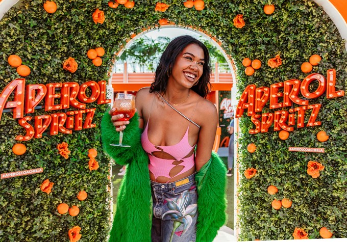 Celebs Sipping an Aperol Spritz – Amber Mark & More