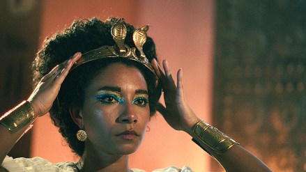 Queen Cleopatra. Cr. Netflix © 2023
