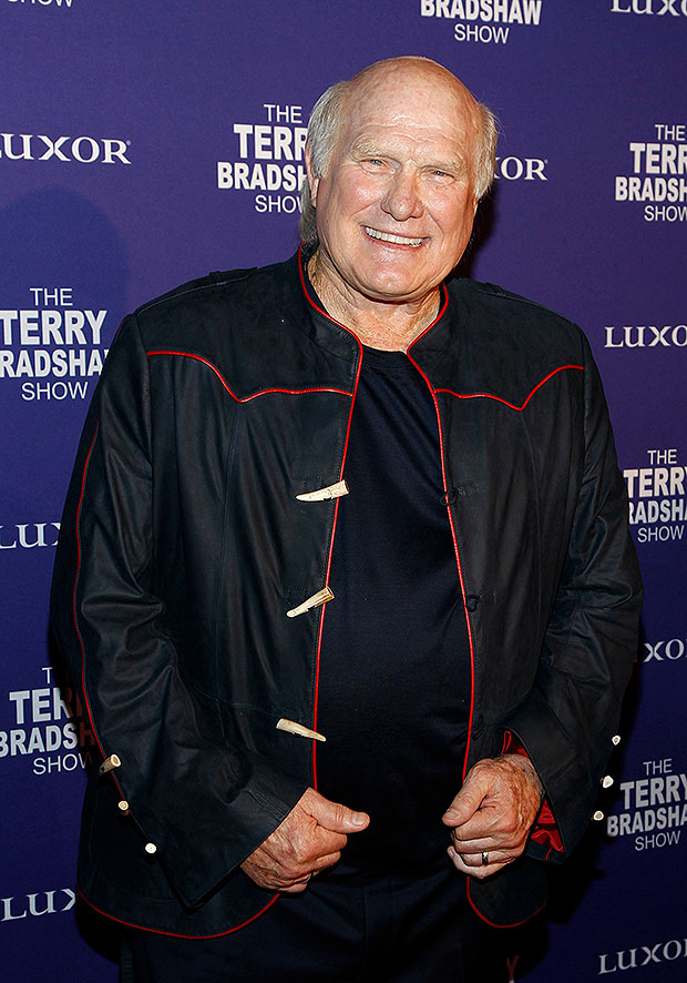 Terry Bradshaw reveals he's been battling cancer for a year