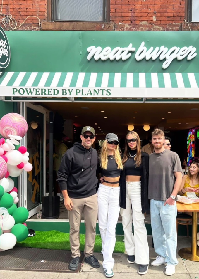 Drew Taggart (The Chainsmokers) Enjoying Meal at Neat Burger