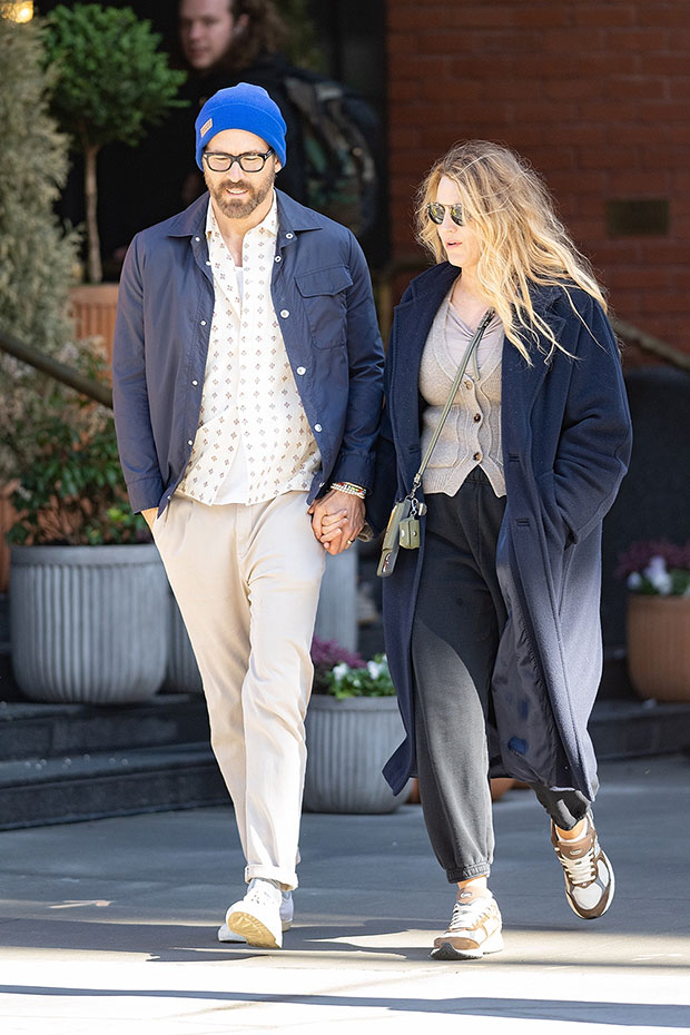 Blake Lively & Ryan Reynolds Hold Hands & Twin In Navy Jackets: Photos ...