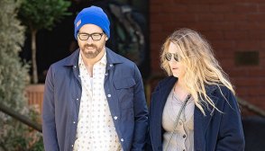 blake lively and ryan hold hands