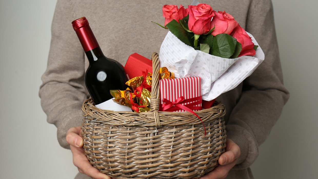 Best Gift Basket Ideas for Men of 2023 to Celebrate Any Occasion