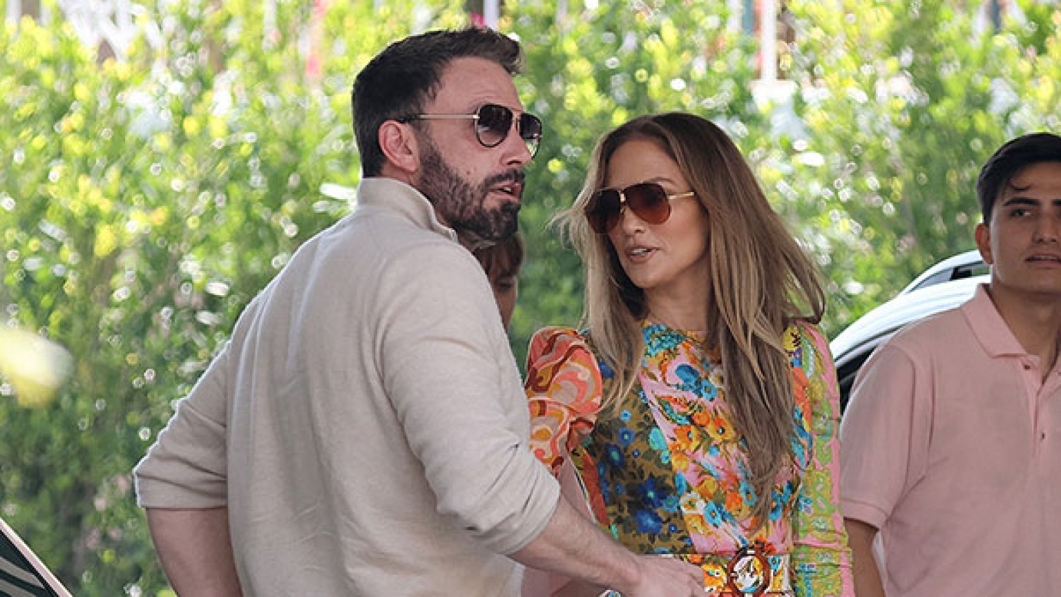 Jennifer Lopez In Floral 70s Dress As She Pdas With Ben Affleck Hollywood Life 2583