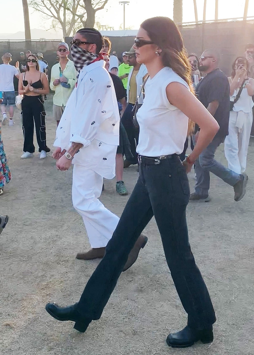 Indio, CA  - *EXCLUSIVE*  - Kendall Jenner and Bad Bunny enjoy the last day of weekend 1 of the Coachella Music Festival in Indio, CA

Pictured: Kendall Jenner, Bad Bunny

BACKGRID USA 16 APRIL 2023 

USA: +1 310 798 9111 / usasales@backgrid.com

UK: +44 208 344 2007 / uksales@backgrid.com

*UK Clients - Pictures Containing Children
Please Pixelate Face Prior To Publication*