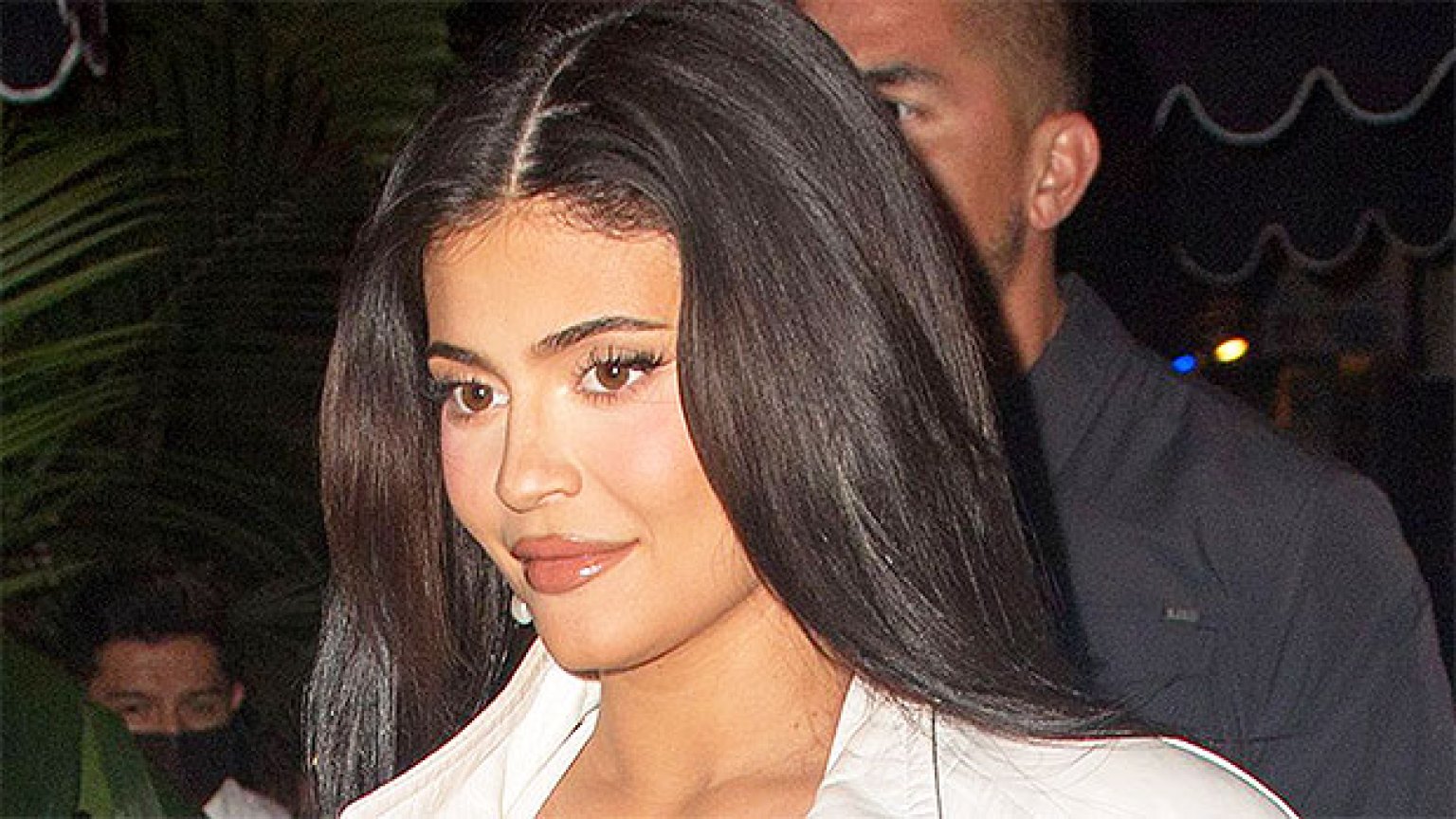 Kylie Jenner Goes Makeup-Free & Shows Off Natural Hair: Video ...