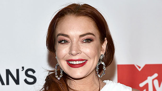 Pregnant Lindsay Lohan Shows Off Her Baby Bump For The 1st Time In New Photo
