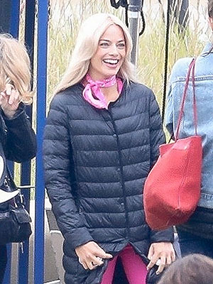 margot robbie barbie reshoot