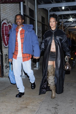 Rihanna shows off her bump in a leather trench as she and boyfriend ASAP Rocky step out for date night in NYC.Pictured: Rihanna,ASAP RockyRef: SPL6136747 030523 NON-EXCLUSIVEPicture by: TheHapaBlonde / SplashNews.comSplash News and PicturesUSA: +1 310-525-5808London: +44 (0)20 8126 1009Berlin: +49 175 3764 166photodesk@splashnews.comWorld Rights