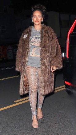 Santa Monica, CA  - *EXCLUSIVE*  - Rihanna is stylish in a brown fur jacket as she arrives to a late night dinner with friend Melissa Forde at Giorgio Baldi in Santa Monica, CaPictured: RihannaBACKGRID USA 2 JUNE 2023 USA: +1 310 798 9111 / usasales@backgrid.comUK: +44 208 344 2007 / uksales@backgrid.com*UK Clients - Pictures Containing ChildrenPlease Pixelate Face Prior To Publication*