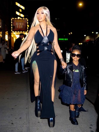 *EXCLUSIVE* New York, NY - Rapper Cardi B lit up her Mother's Day celebration with daughter Kulture at the Hunt & Fish Club in New York City.  Pictured: Cardi B BACKGRID USA 13 MAY 2023 BYLINE MUST READ: @TheHapaBlonde / BACKGRID USA: +1 310 798 9111 / usasales@backgrid.com UK: +44 208 344 2007 / uksales@backgrids.com Please Pixelate the face before the publication *