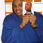 CHARLES BARKLEY BOOK SIGNING 'I MAY BE WRONG BUT I DOUBT IT', NEW YORK, AMERICA - 09 OCT 2002