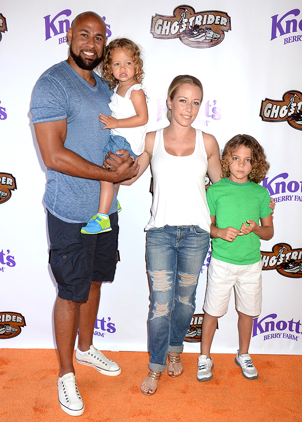 Kendra Wilkinson, Hank Baskett, Kids