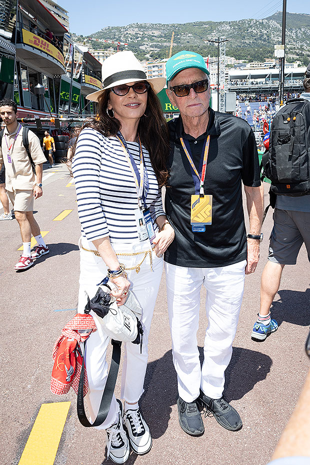 Beryl TV Michael-Douglas-Catherine-Zeta-Jones-spl-embed Michael Douglas & Catherine Zeta-Jones At Grand Prix In Monaco – Hollywood Life Entertainment 