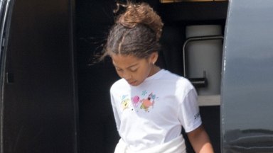 Beyonce’s Daughter Rumi Carter Arrives In London: Photos – Hollywood Life
