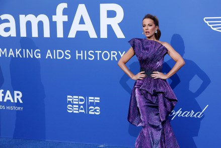 Kate Beckinsale, 25 Mayıs 2023, Fransa'nın Cap d'Antibes kentindeki 'Hotel du Cap-Eden-Roc'ta düzenlenen 76. Cannes Film Festivali kapsamında AIDS'e Karşı Sinema AmfAR Galasına katılıyor. Kar amacı gütmeyen kuruluş American Foundation for AIDS Research (amfAR) 1985'te kuruldu. amfAR Gala - 76. Cannes Film Festivali, Cap Dantibes, Fransa - 25 Mayıs 2023