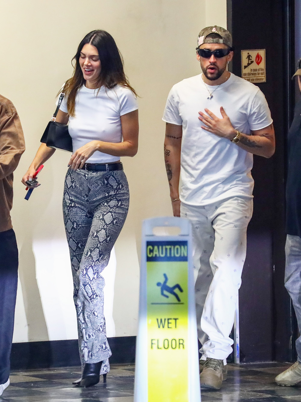 Kendall Jenner Grabs Early Dinner With Friends in Beverly Hills