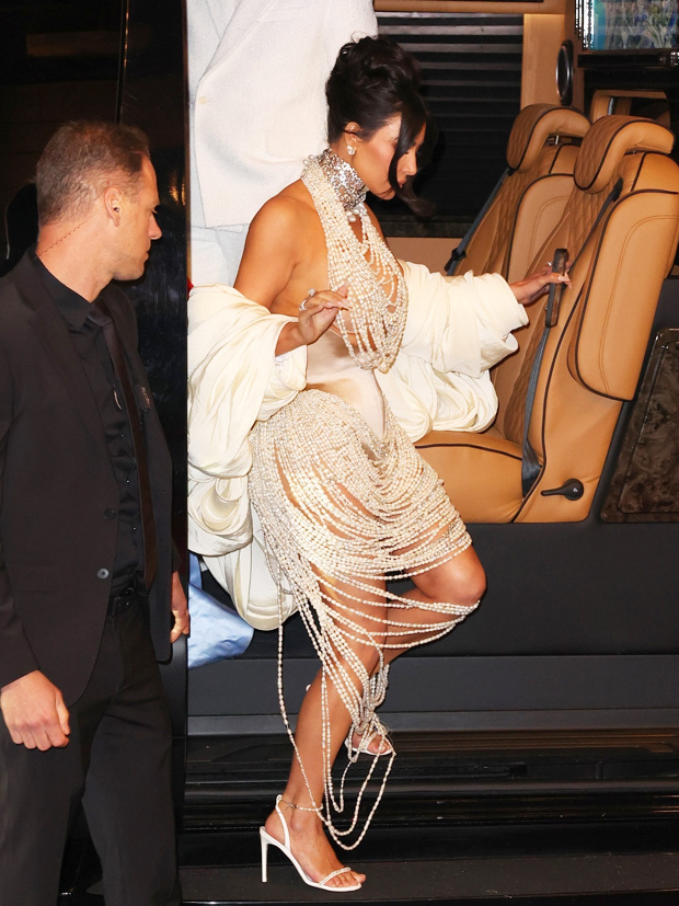 Kim Kardashian Changed Dresses After Arriving at the 2022 Met Gala | Glamour