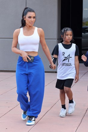 Thousand Oaks, CA - Proud mom Kim Kardashian heads home after attending Saint's basketball game at Mamba Academy in Thousand Oaks.  Pictured: Kim Kardashian BACKGRID US JUNE 16, 2023 US: +1 310 798 9111 / usasales@backgrid.com UK: +44 208 344 2007 / uksales@backgrid.com *UK customers - photos with children, please include face to be pixelated before publication*