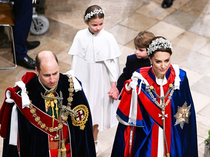 Prince Louis & Princess Charlotte Hold Hands After The Coronation