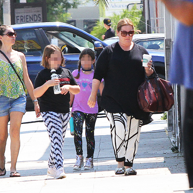 Beryl TV melissa-mccarthy-with-her-kids-mega-embed1 Meet Her Two Daughters With Ben Falcone – Hollywood Life Entertainment 