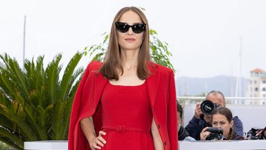 Natalie Portman Kırmızı Mini Elbisesi ve Cüppesiyle 2 Cannes'da Görünüyor – Hollywood Life