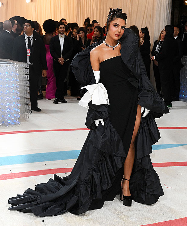 Priyanka second most searched celeb in Red Carpet dress