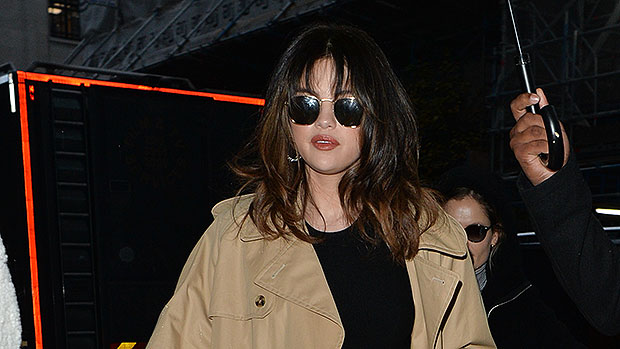 Selena Gomez Glows On Visit To Eiffel Tower With Friends: Photos