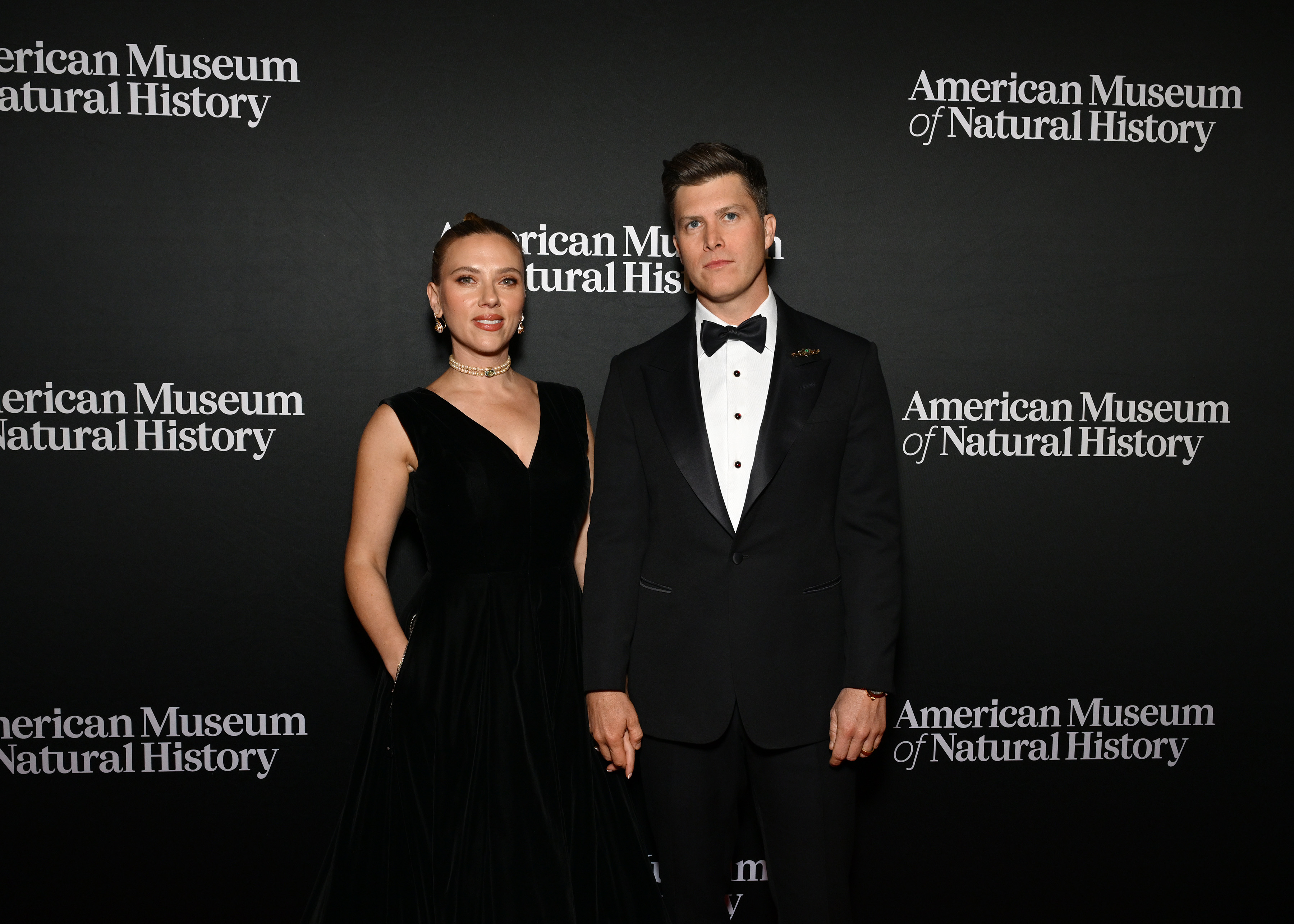 NEW YORK, NEW YORK - DECEMBER 05: (L-R) Scarlett Johansson and Colin Jost attend The American Museum of Natural History's 2024 Museum Gala at American Museum of Natural History on December 05, 2024 in New York City.  (Photo by Slaven Vlasic/Getty Images  for the American Museum of Natural History)