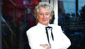 rod stewart selling mansion