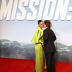 Tom Cruise Hayley Atwell Kiss Premiere SS