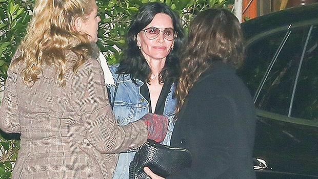 Jennifer Aniston Helps Courteney Cox Celebrate 59th Birthday With Girls’ Night Out