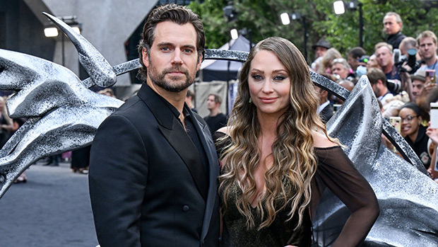 Henry Cavill & Girlfriend Natalie Viscuso Pose At Witcher Premiere ...