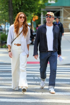 Jon Hamm and his fiance Anna Osceola enjoy a sunny day in New York CityPictured: Anna Osceola,Jon HammRef: SPL6569345 100523 NON-EXCLUSIVEPicture by: Christopher Peterson / SplashNews.comSplash News and PicturesUSA: 310-525-5808UK: 020 8126 1009eamteam@shutterstock.comWorld Rights