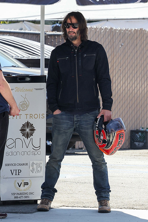 Keanu reeves on discount motorcycle