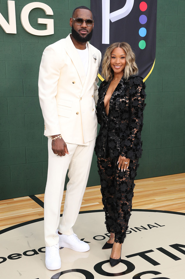 LeBron James and wife Savannah surprise at ‘Shooting Stars’ premiere ...